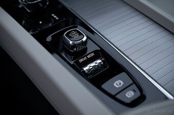 Volvo XC60 T8 Twin Engine 288kW,Inscription,AWD,ČR,Servis - 15
