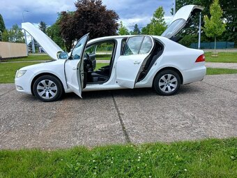 Škoda Superb rok 2012 2.0 TDI 103kw - 15