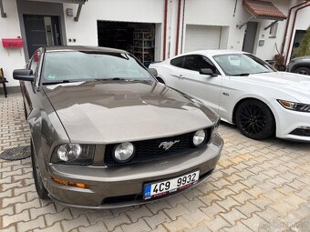 Ford Mustang 4,6 GT - 15