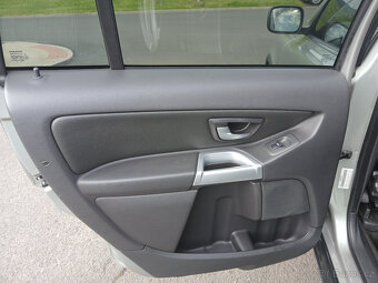 Volvo XC90 2.5T AWD benzín - 15