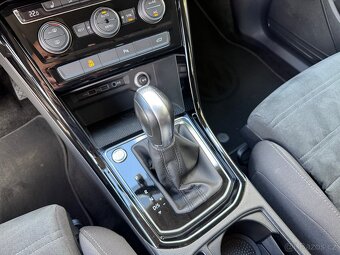 Volkswagen Touran 1,5 TSI/110kW DSG R-Line 7míst - 15