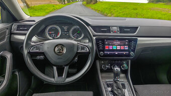 Škoda SUPERB Combi III 3 2.0TDI DSG Style Webasto tažné pano - 15