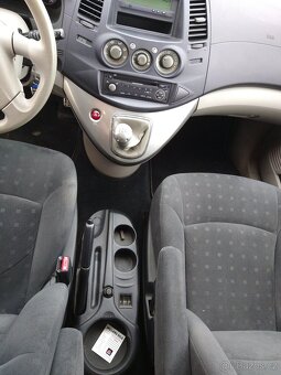 Mitsubishi Grandis 2,4 121kw, 2004 - 15