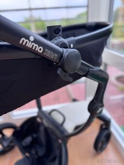 Bílý kočárek Mima Xari all in one - 15