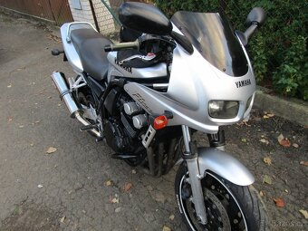 Yamaha FZS 600 Fazer - 15