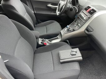 TOYOTA AURIS HYBRID LIFE 2011 NAJETO 86TKM - 15