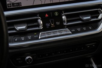 BMW Rad 3 Touring 330d xDrive A/T - 15
