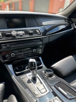 BMW 528i F10 – benzín, 2011, 215 000 km - 15