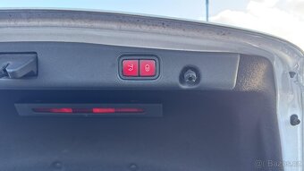 Mercedes E220d 4MATIC, AMG, 1.majitel, 2021 - 15