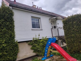 Pronájem prostorného bytu 2+kk (72 m²) v rodinném domě – C - 15
