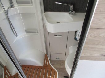 HYMER EXIS EX580 2,3JTD 103kw integrovaný 06/2020 - 15