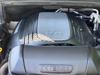 DODGE DURANGO 5.7 R/T / 6 míst / - - 15