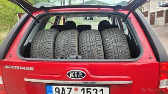 Kia Sportage 2.0 i 4x4 - 15