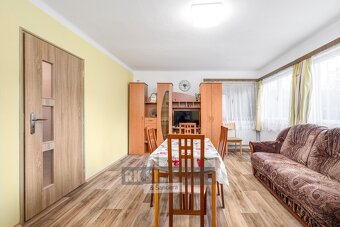 Prodej rekonstruovaného, patrového a částečně podsklepeného  - 15