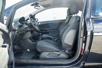 Opel Corsa 1.4 16V Cosmo - 15