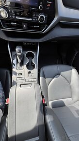 Prodám Toyota Highlander 3.5i rv 2021 odpočet DPH - 15
