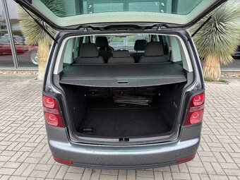 Volkswagen Touran 1,4 TSI 103kW DSG TREND TOP STAV - 15