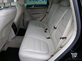 Volkswagen Touareg 3.0 TDI KLIMA, NAVI, KŮŽE, TZ - 15