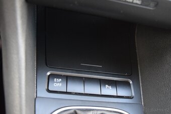 Volkswagen Golf 1.6 TDI BOHATÁ VÝBAVA NOVÁ STK PRVNÍ MAJITEL - 15