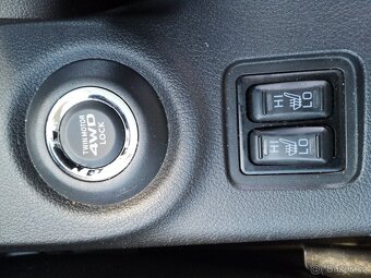 MITSUBISHI OUTLANDER PHEV HYBRID PLNÝ SERVIS - 15