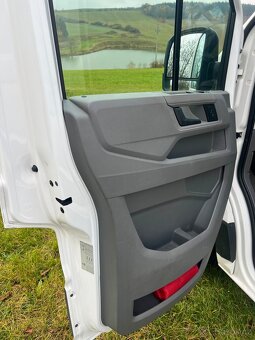 VW CRAFTER 2.0 TDi, SERVIS VW, ROK/MODEL 2021 - 15