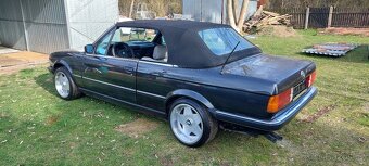 Bmw e30 cabrio 320i. Chromák.  Serviska výměna možná - 15