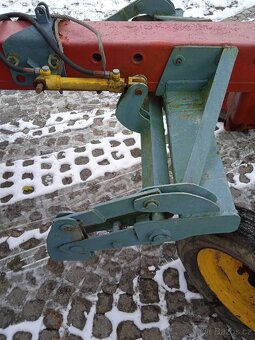 Traktor rs 09 / eres / nosic naradi rs 09 - 15