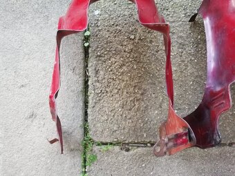 Podsedlové plechy Jawa 250 353 velká kývačka uzavřené sání - 15