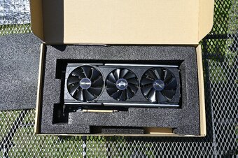 Sapphire Nitro+ Radeon RX 5700 XT 8GB - 15