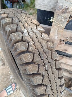 Pneu 6,5x20 a 8,25x20 - 15