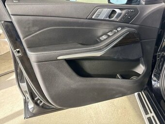 2020 BMW X7 xDrive40i - 15