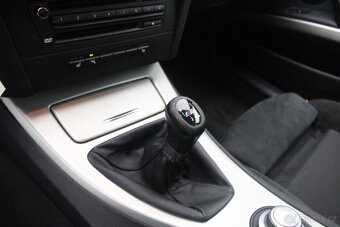 BMW E90 325i M-Paket Manuál Adaptivní tempomat - 15