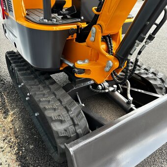 Minibagr RYPEX RP8M2 TOP stroj - 15