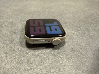 Chytré hodinky Apple Watch SE 2022 GPS 40mm - 15