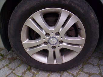 Mercedes-Benz B180 i - 15