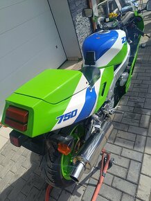 Kawasaki ZXR 750 H1 1989 - 15