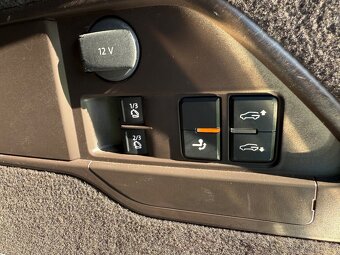VOLKSWAGEN TOUAREG 3.0 TDI 180KW  TOP VYBAVA WEBASTO XENONY - 15