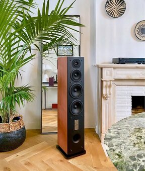 SONY ES CHAMPAGNE SET včetně nových sluchátek AKG K 872 - 15