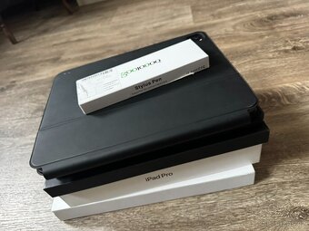 iPad Pro M1 12,9" WiFI + Celular - 15