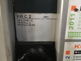 Robot KUKA KR6 a KR16 plus KRC2 2 ks, cena za kus - 15