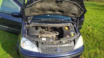 Ford Galaxy 2.3i 107kW, 7 míst - 15