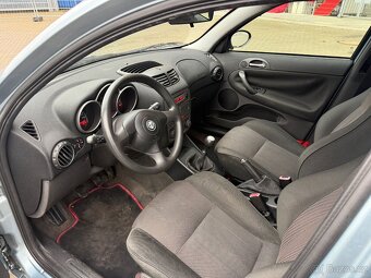 Alfa Romeo 147, 1.9JTD 85kw 5dv L+Z kola - 15