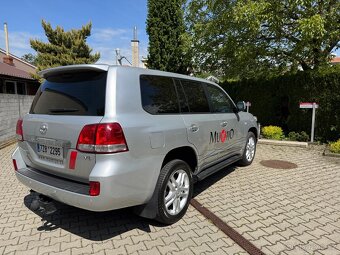 TOYOTA LAND CRUISER 4,5 D L200 TOP STAV - 15