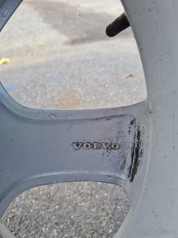 Kola Volvo XC60 Nokian 235/65 R17 - 15