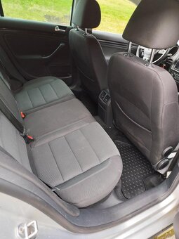 Volkswagen GOLF VARIANT 2.0 TDI 103 KW ROK 4 / 2012 - 15