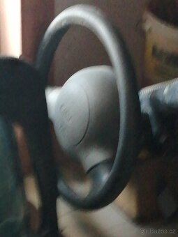 Díly na Uno, Vectra, Megane, Omega, Escort,Ka, Punto, Golf 4 - 15