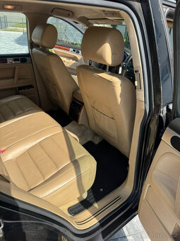 Volkswagen Touareg 2.5 TDI – 1. majitel, perfektní stav - 15
