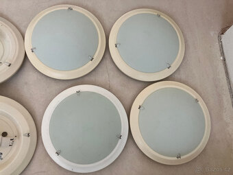 8ks světlo + 9ks žárovka - 15