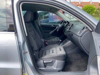 VW Tiguan 2.0 TDi DSG 4x4,Serviska,Senzory - 15