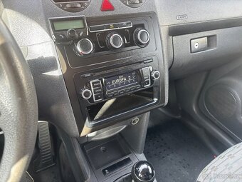 VW Caddy MAXI 1,6 TDI, r.v. 11/2011, původ ČR - 15